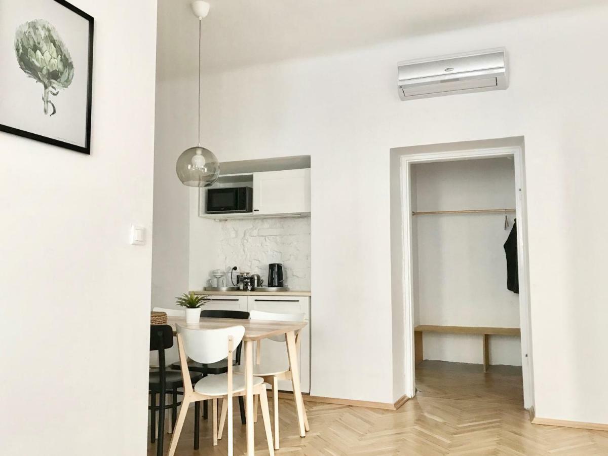 Chmielna Warsaw Plus Exterior photo